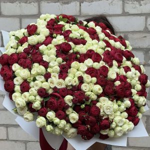 101 пионовидная роза, доставка цветов Харьков